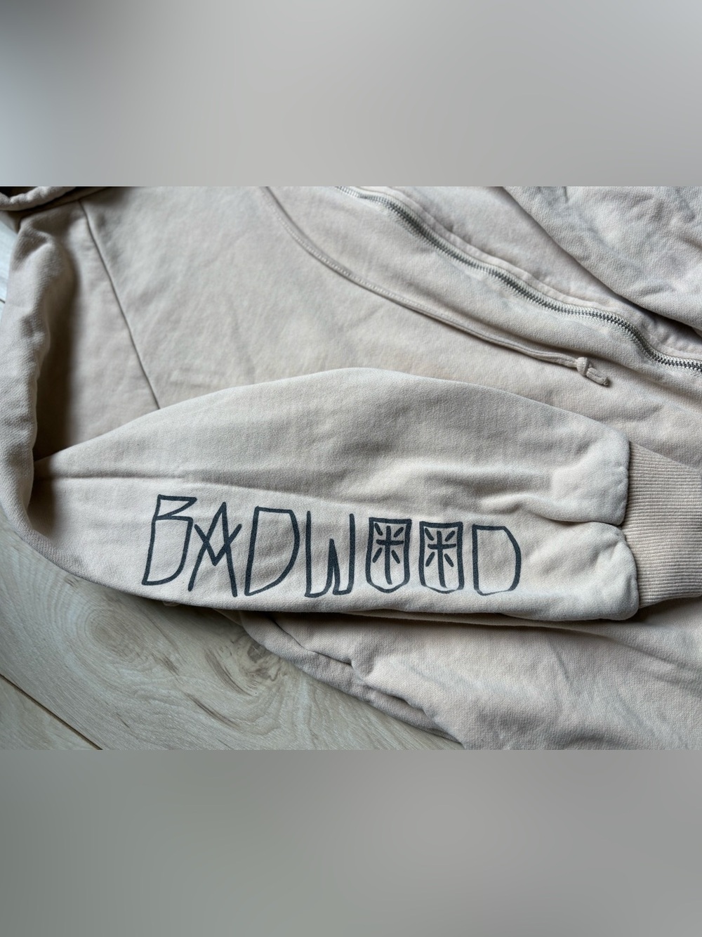 Badwood Women’s Small Graphic Zip Up Hoodie Cream Beige Streetwear Prayer Hands - Picture 4 of 11